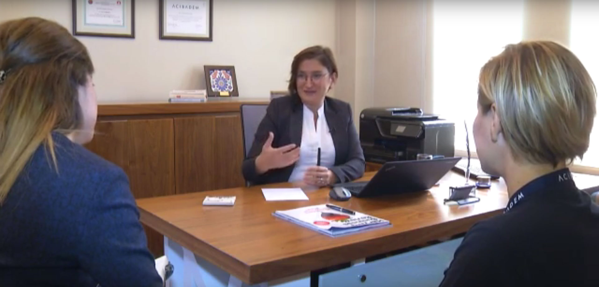 Lider Neye/Kime Hizmet Eder?